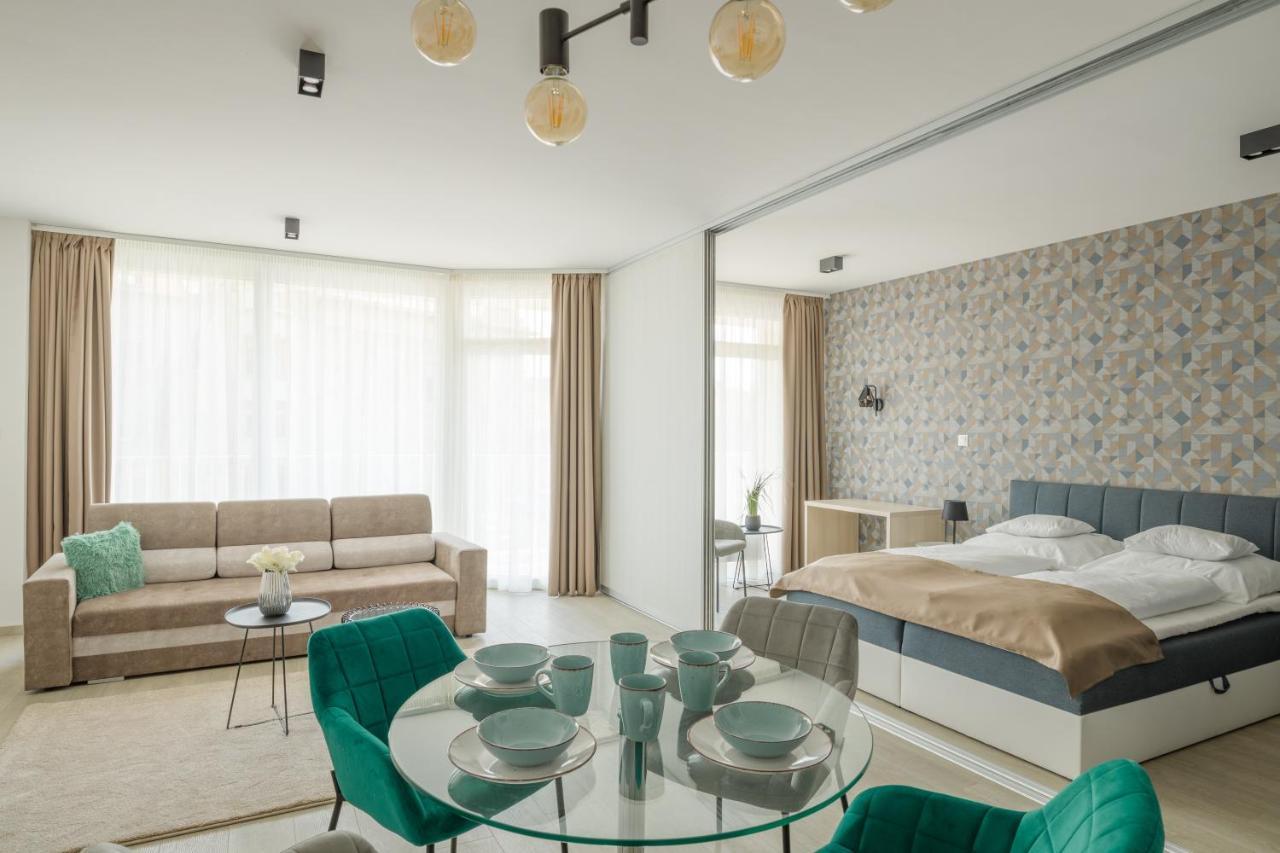 Parizs Garden Apartments Debrecen Eksteriør bilde