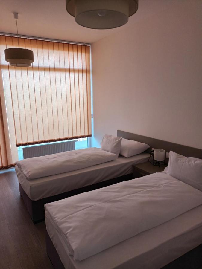 Parizs Garden Apartments Debrecen Eksteriør bilde