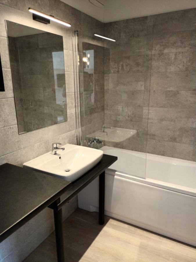 Parizs Garden Apartments Debrecen Eksteriør bilde